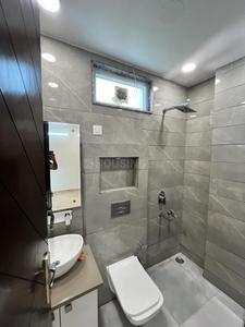 Bathroom Image of 900 Sq.ft 2 BHK Builder Floor for rent in Ashok Nagar New Delhi for Rs. 34000