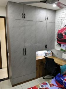 Bedroom Image of 1800 Sq.ft 3 BHK Apartment / Flat for rent in Sola Ahmedabad for Rs. 50000