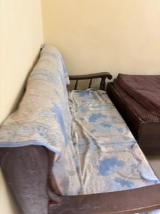 Bedroom Image of 550 Sq.ft 1.5 BHK Builder Floor for rent in DDA LIG Flats Pocket E, Dilshad Garden New Delhi for Rs. 20000