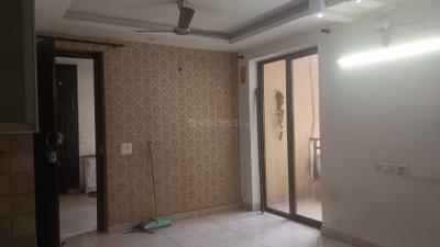 Living Room Image of 1255 Sq.ft 2 BHK Apartment / Flat for rent in Arocon Golf Ville, Crossings Republik Ghaziabad for Rs. 20000
