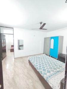 Bedroom Image of 900 Sq.ft 2 BHK Builder Floor for rent in  Dayanand Colony RWA, Lajpat Nagar New Delhi for Rs. 30000