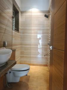Common Bathroom Image of 1325 Sq.ft 2 BHK Apartment / Flat for sale in Paradise Sai World Empire Phase 1, Kharghar Navi Mumbai for Rs. 17500000