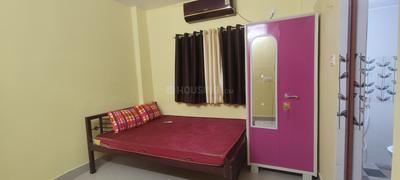 Bedroom Image of 450 Sq.ft 1 BHK Apartment / Flat for rent in Airport Gate no. 1 Kolkata for Rs. 12000