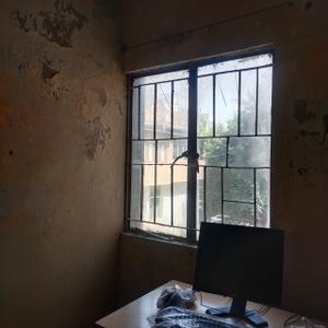 Bedroom Image of 1200 Sq.ft 2 BHK Apartment / Flat for sale in DDA Gautam Apartments, Gulmohar Park New Delhi for Rs. 27500000