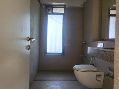 Bathroom Image of 2500 Sq.ft 3 BHK Apartment / Flat for sale in Juhu Mumbai for Rs. 130000000