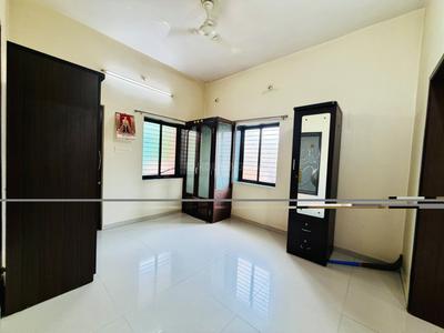 Bedroom Image of 1350 Sq.ft 1.5 BHK Independent House for rent in Satellite Ahmedabad for Rs. 25500