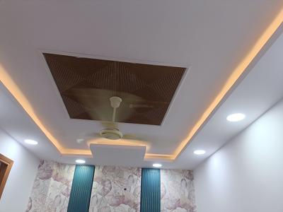 Bedroom Image of 900 Sq.ft 3 BHK Builder Floor for rent in Govindpuri New Delhi for Rs. 20000