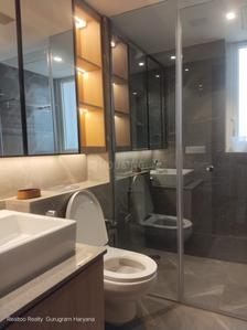 Bathroom Image of 4500 Sq.ft 4 BHK Builder Floor for rent in DLF Moulsari Enclave, DLF Phase 3 Gurgaon for Rs. 200000