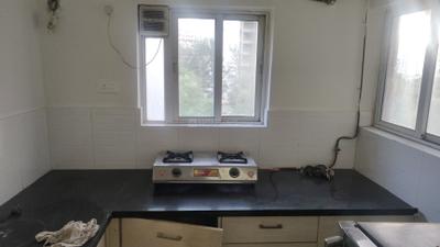 Kitchen Image of 571 Sq.ft 1 BHK Apartment / Flat for rent in Amanora Park Town, Hadapsar Pune for Rs. 29000