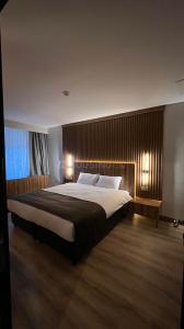 Bedroom Image of 2230 Sq.ft 3 BHK Apartment / Flat for sale in Aashka Floret, Science City Ahmedabad for Rs. 18500000