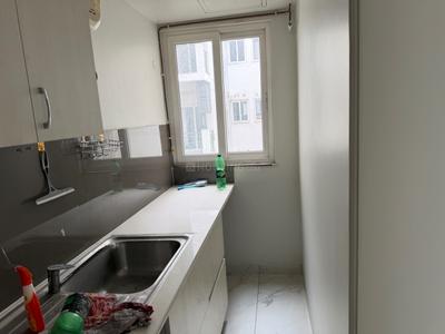 Kitchen Image of 2200 Sq.ft 2.5 BHK Builder Floor for rent in Central Park Flower Valley, Sector 33 Sohna for Rs. 30000