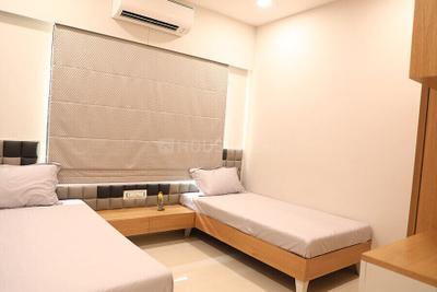 Bedroom Image of 1225 Sq.ft 2 BHK Apartment / Flat for rent in Jahangir Pura Surat for Rs. 18000