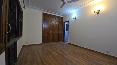 Bedroom Image of 2800 Sq.ft 4 BHK Independent House for rent in Altura Green Park Luxury Floors, Green Park Extension New Delhi for Rs. 110000
