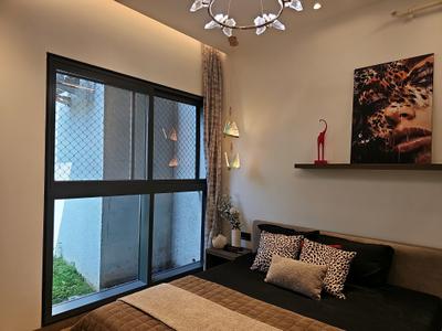 Bedroom Image of 1950 Sq.ft 4 BHK Apartment / Flat for sale in Mantra Mirari, Mundhwa Pune for Rs. 26500000