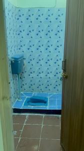 Bathroom Image of 600 Sq.ft 2 BHK Builder Floor for rent in Neelasandra Bengaluru for Rs. 15000