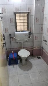 Bathroom Image of 550 Sq.ft 1 BHK Apartment / Flat for rent in Aundh Pune for Rs. 26000