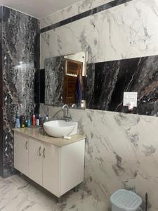 Bathroom Image of 1550 Sq.ft 2.5 BHK Apartment / Flat for rent in Janta Sky Gardens, JLPL Industrial Area Mohali for Rs. 40000
