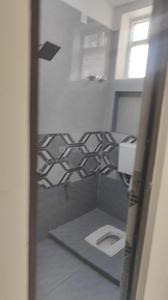 Bathroom Image of 854 Sq.ft 2 BHK Apartment / Flat for sale in Anakaputhur Chennai for Rs. 4910000