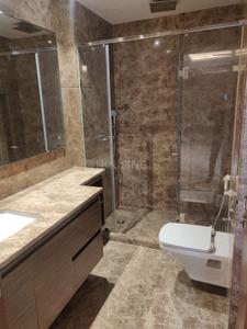 Bathroom Image of 2700 Sq.ft 4 BHK Builder Floor for rent in Safdarjung Development Area New Delhi for Rs. 300000