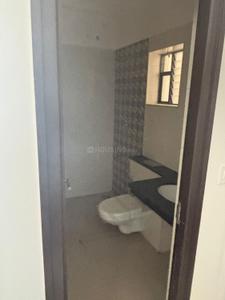Bathroom Image of 1656 Sq.ft 4 BHK Duplex for sale in Casagrand Platinum, Perungalathur Chennai for Rs. 17000000