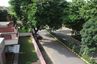 Balcony Image of 6000 Sq.ft 6 BHK Builder Floor for sale in Unitech Residency Greens, Sector 46 Gurgaon for Rs. 110000000