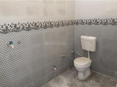 Bathroom Image of 1200 Sq.ft 3 BHK Independent House for rent in Naurangabad Aligarh for Rs. 10000
