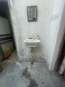 Bathroom Image of 450 Sq.ft 2 BHK Independent House for sale in Sultanpur Gurgaon for Rs. 2500000