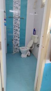 Bathroom Image of 750 Sq.ft 2 BHK Apartment / Flat for rent in Mylapore Chennai for Rs. 25000