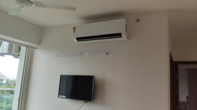 Living Room Image of 850 Sq.ft 1.5 BHK Studio for rent in Godrej Golf Links Villas, Jaypee Greens Greater Noida for Rs. 40000