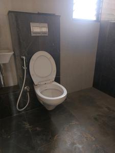 Common Bathroom Image of 1000 Sq.ft 2 BHK Apartment / Flat for rent in Joyville Hadapsar Annexe Phase 8, Shewalewadi Pune for Rs. 24000