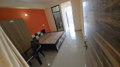 Bedroom Image of 372 Sq.ft 1 RK Apartment / Flat for rent in Sector 72 Noida for Rs. 12599