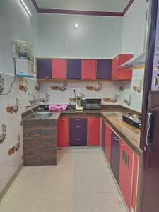 Kitchen Image of 1250 Sq.ft 2 BHK Builder Floor for rent in Gomti Nagar Lucknow for Rs. 20000