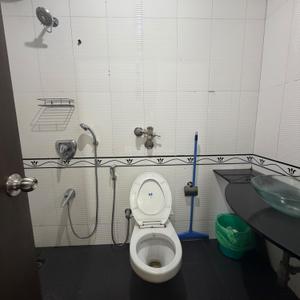Image of 985 Sq.ft 2 BHK Apartment / Flat for sale in Supreme Lake Florence, Powai, Mumbai for Rs. 26500000