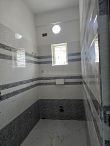 Bathroom Image of 1300 Sq.ft 3 BHK Apartment / Flat for sale in Purbalok Kolkata for Rs. 9150000