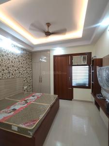 Bedroom Image of 900 Sq.ft 1 BHK Builder Floor for rent in Sector 17 Gurgaon for Rs. 30000