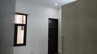 Bedroom Image of 2600 Sq.ft 3 BHK Builder Floor for rent in Sector 46 Noida for Rs. 37000