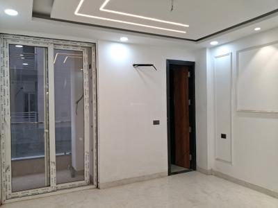 Bedroom Image of 1610 Sq.ft 3 BHK Apartment / Flat for sale in Vantara Vista Heights by Vantara Builders And Promotors, Sector 102 Noida for Rs. 9000000