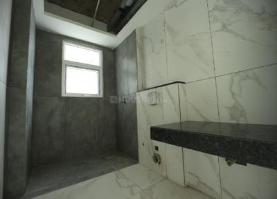 Bathroom Image of 2245 Sq.ft 4 BHK Apartment / Flat for sale in Sushant Golf City Lucknow for Rs. 21000000