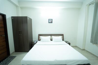 Bedroom Image of 1725 Sq.ft 3 BHK Apartment / Flat for sale in Raja Park Jaipur for Rs. 16000000