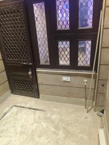 Bedroom Image of 900 Sq.ft 2 BHK Builder Floor for rent in Mansarover Garden New Delhi for Rs. 35000
