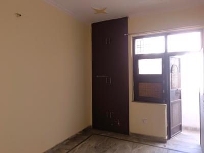 Bedroom Image of 1300 Sq.ft 3 BHK Builder Floor for rent in Rohini Extension New Delhi for Rs. 15000