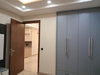 Bedroom Image of 1800 Sq.ft 3 BHK Builder Floor for sale in Paschim Vihar New Delhi for Rs. 36500000