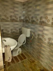 Image of 1200 Sq.ft 3 BHK Apartment / Flat for rent in Triveni Nagar, Lucknow for Rs. 17000
