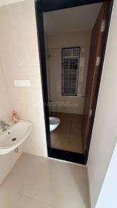 Bathroom Image of 1600 Sq.ft 3 BHK Apartment / Flat for sale in Perinsheri Pinnac Greens, Kothrud Pune for Rs. 25000000