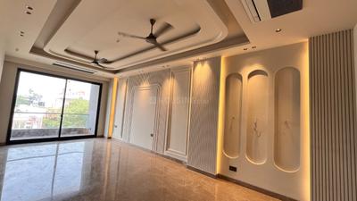 Bedroom Image of 2700 Sq.ft 4 BHK Builder Floor for sale in Greater Kailash I New Delhi for Rs. 87500000