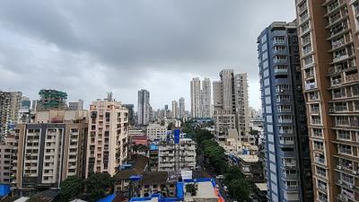 Balcony Image of 1782 Sq.ft 3 BHK Apartment / Flat for rent in Kings Tower, Byculla Mumbai for Rs. 125000