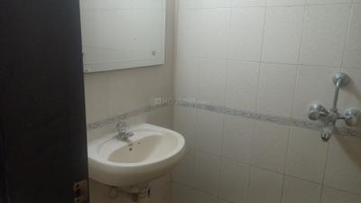Image of 775 Sq.ft 2 BHK Apartment / Flat for rent in Evershine Millennium Paradise, Kandivali East, Mumbai for Rs. 60000