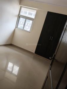 Bedroom Image of 1050 Sq.ft 2.5 BHK Apartment / Flat for rent in Amrapali Castle, Chi V Greater Noida for Rs. 17000