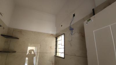 Bathroom Image of 600 Sq.ft 1 BHK Builder Floor for rent in Singasandra Bengaluru for Rs. 25000