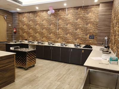 Kitchen Image of 3300 Sq.ft 4 BHK Builder Floor for rent in Kamta Lucknow for Rs. 375000